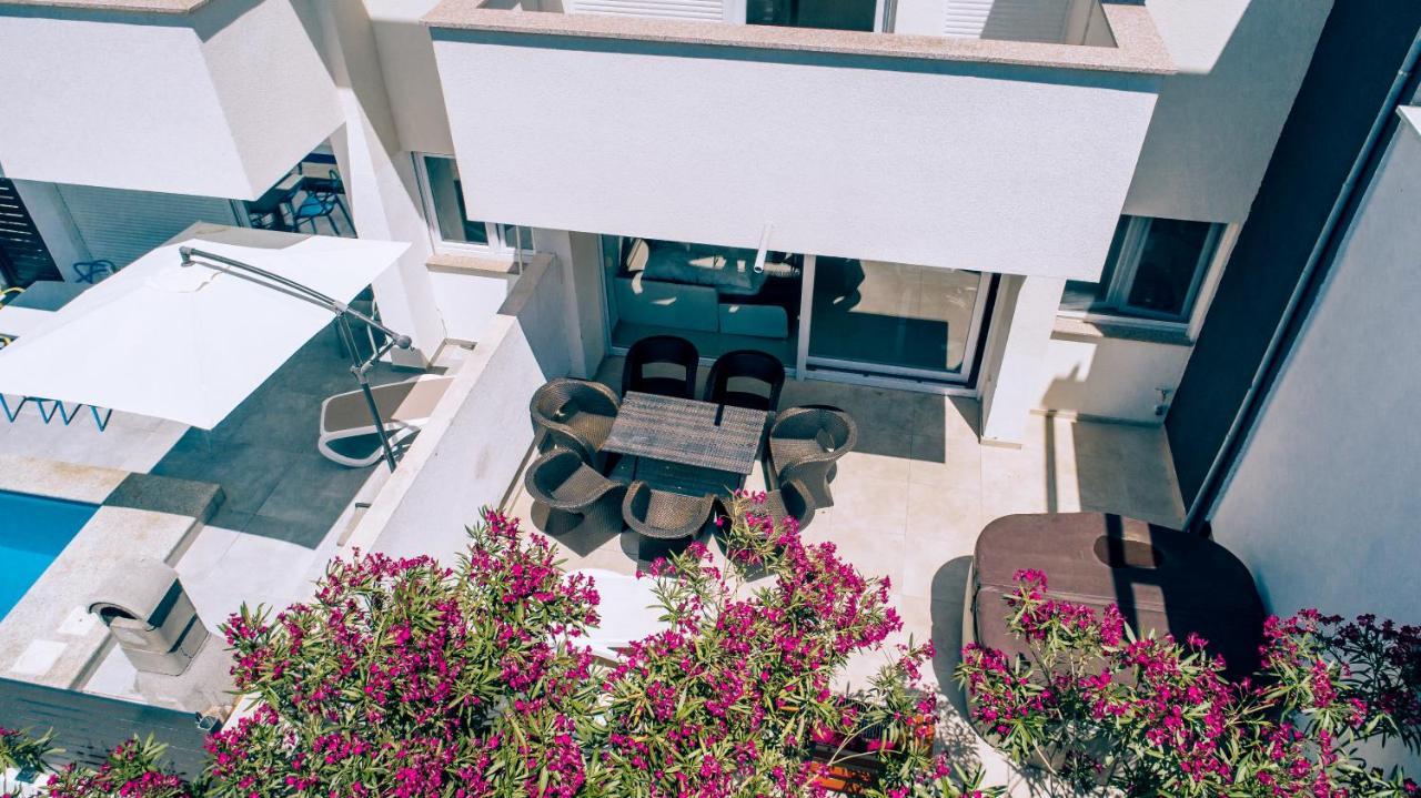 Apartment Tina Novalja