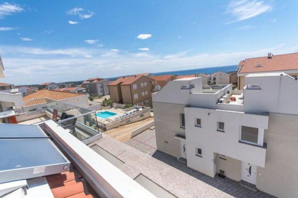 Apartment Tina Novalja