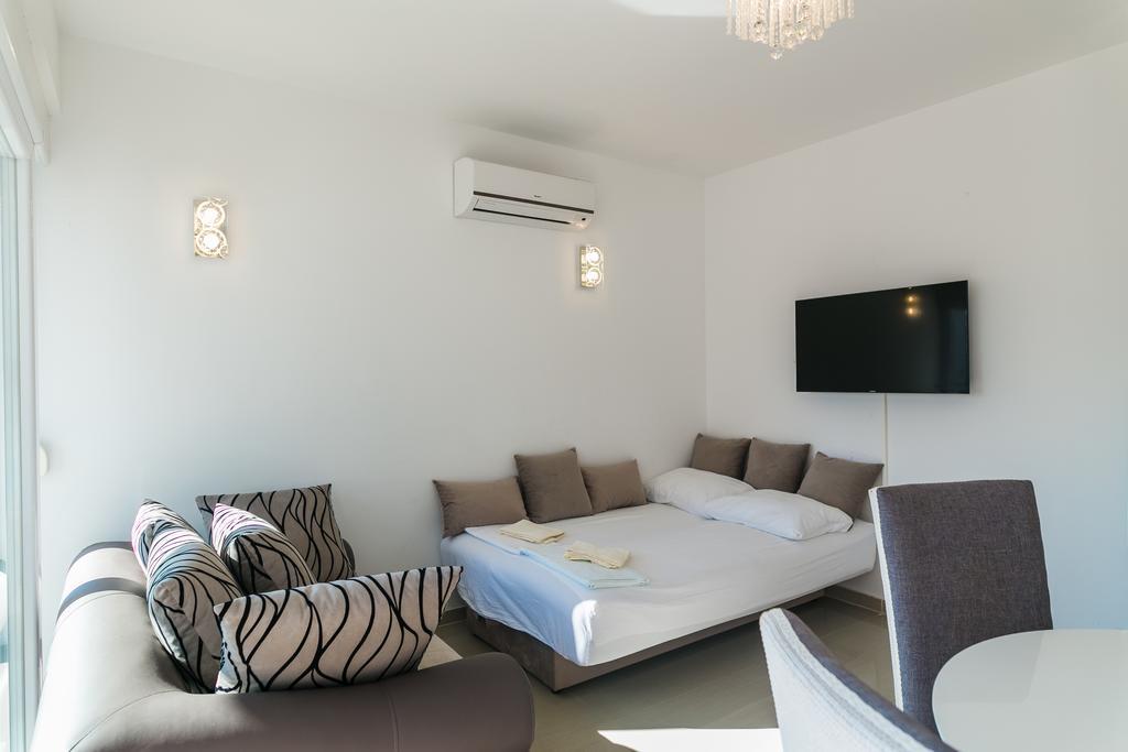 Tina Apartment Novalja